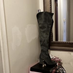 New Thigh High Suede Boots size 8.5
